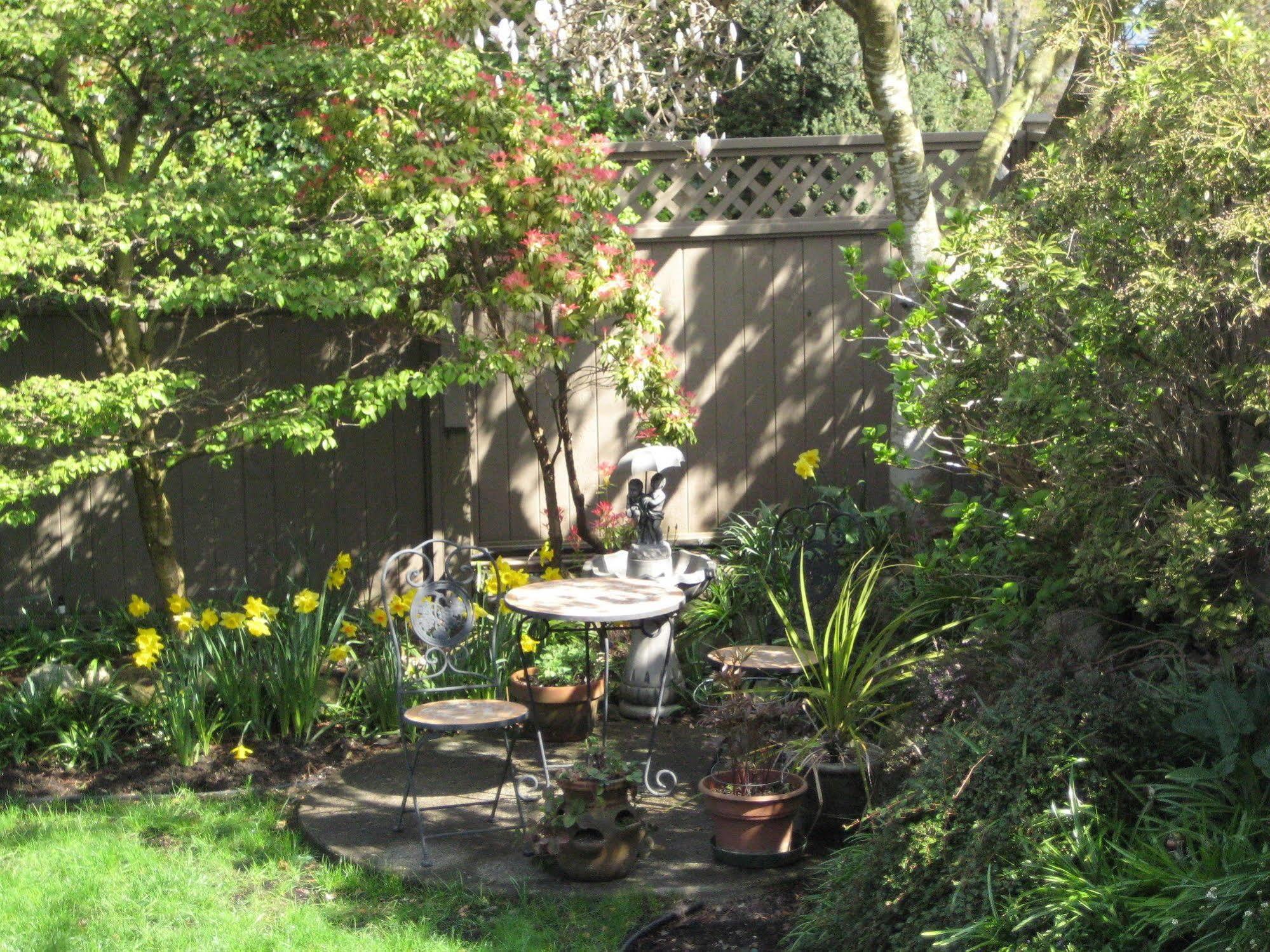 Point Grey Guest House Vancouver Exterior photo